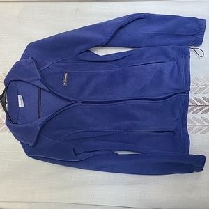Columbia woman's lilac fleece. Size MD.